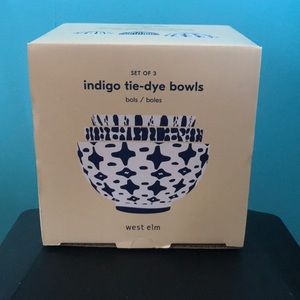 Set of 3 West Elm indigo tie-dye bowls